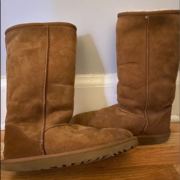 UGG CLASSIC TALL BOOT - Picture 4 of 5